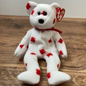 Authentic TY Beanie Babies Chinook the Canadian Bear, 2000. NWT.